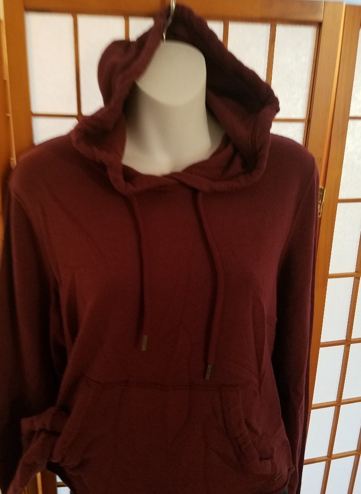 New cropped burgundy hoodie